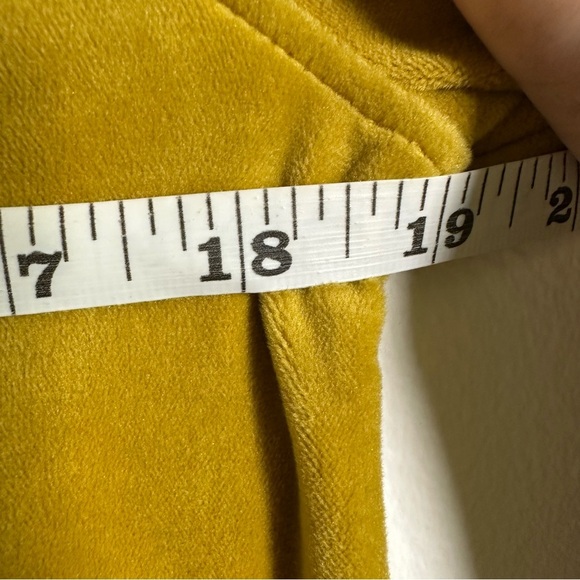 Saturday/Sunday Anthropologie Kamira Ruched Sweatshirt Marigold Velour Size XS - Picture 9 of 10